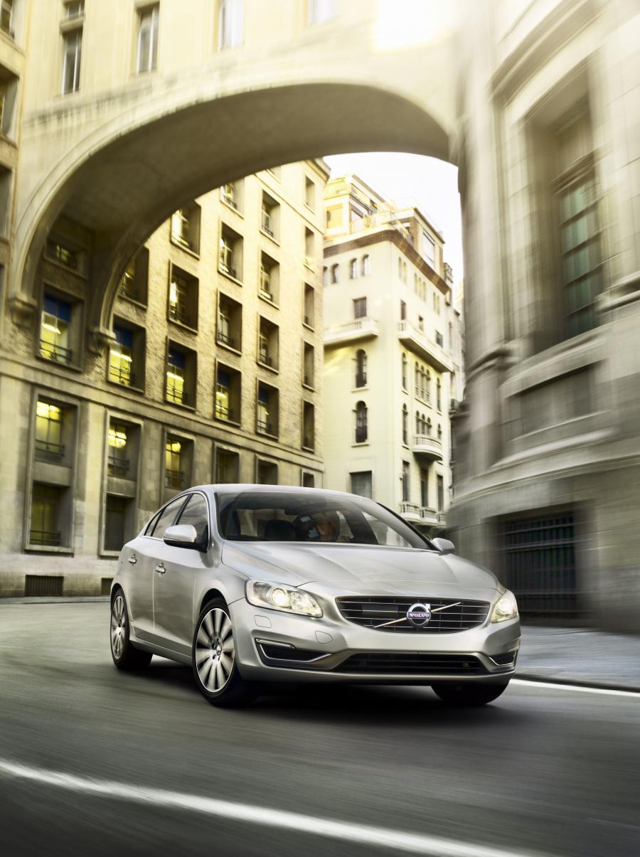  Volvo S60 2014 года  (фото 8 из 10)
